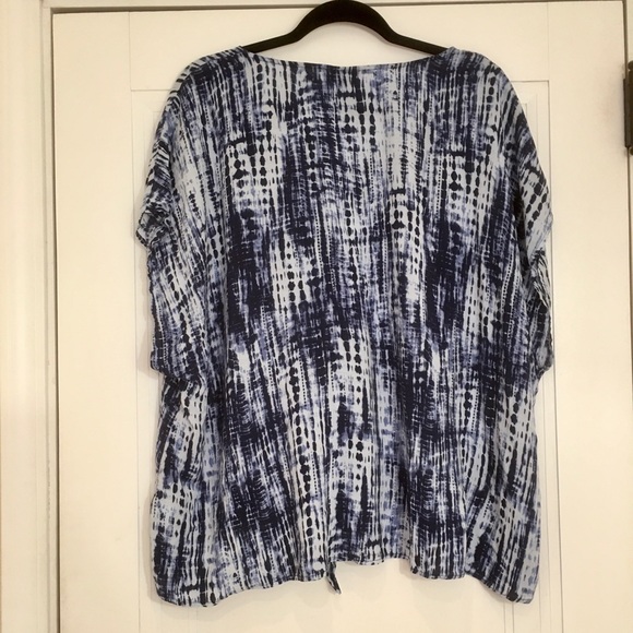 BLUE TIE-DYE CHALLIS TIE FRONT MIDI DOLMAN TOP - Picture 7 of 8